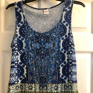 Fancy Bila top in size S.